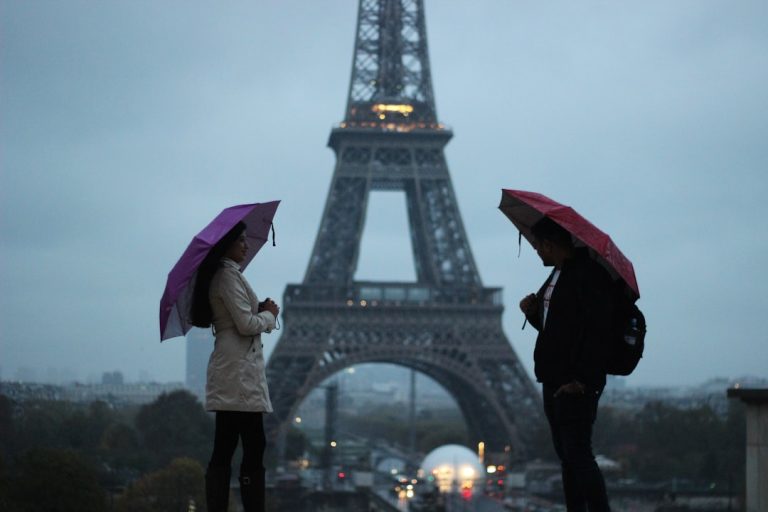 Unlocking the Hidden Gems: The Importance of a Tourist Guide